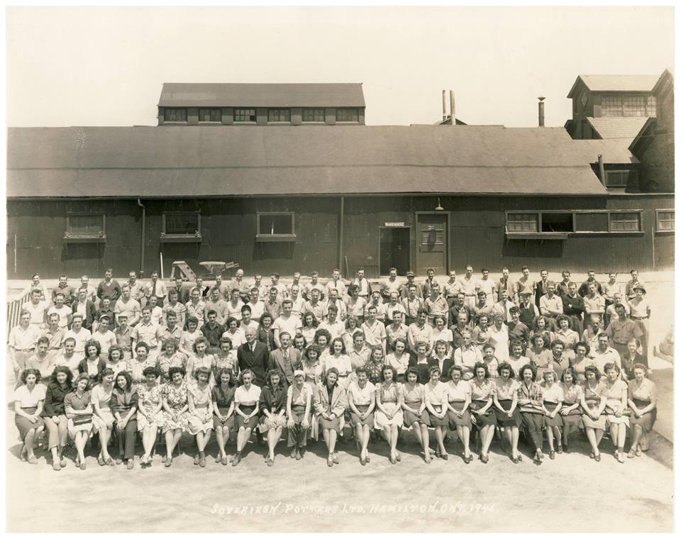 Photo - 1946 Sovereign Potters Group Photo